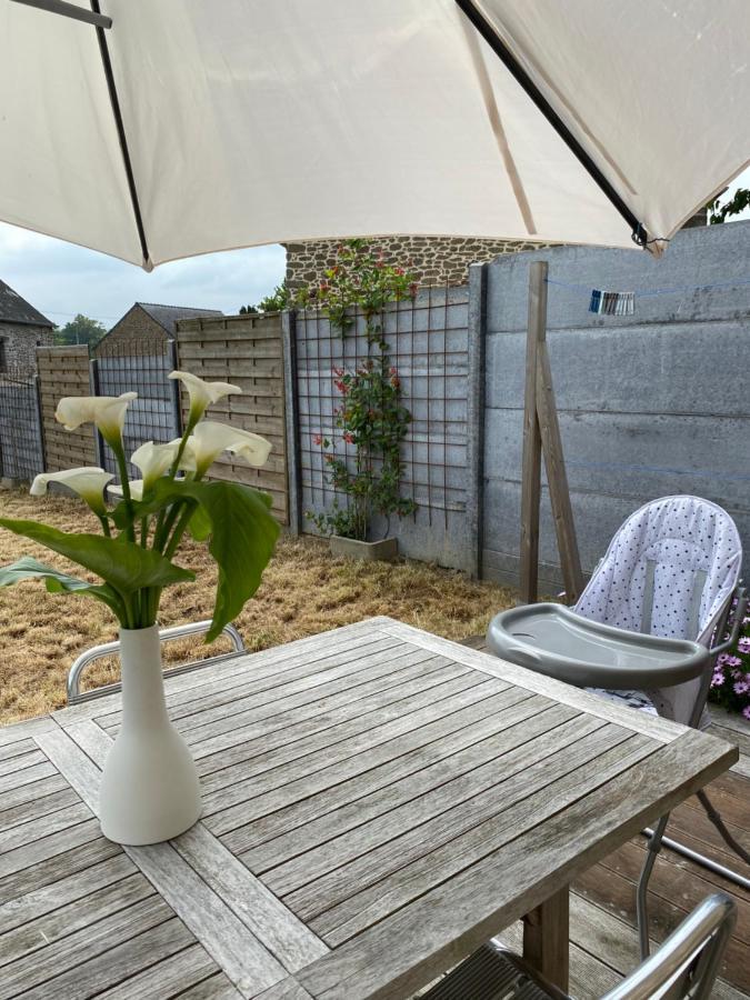 La Maison D'Aurelie Pleudihen-sur-Rance Exterior photo